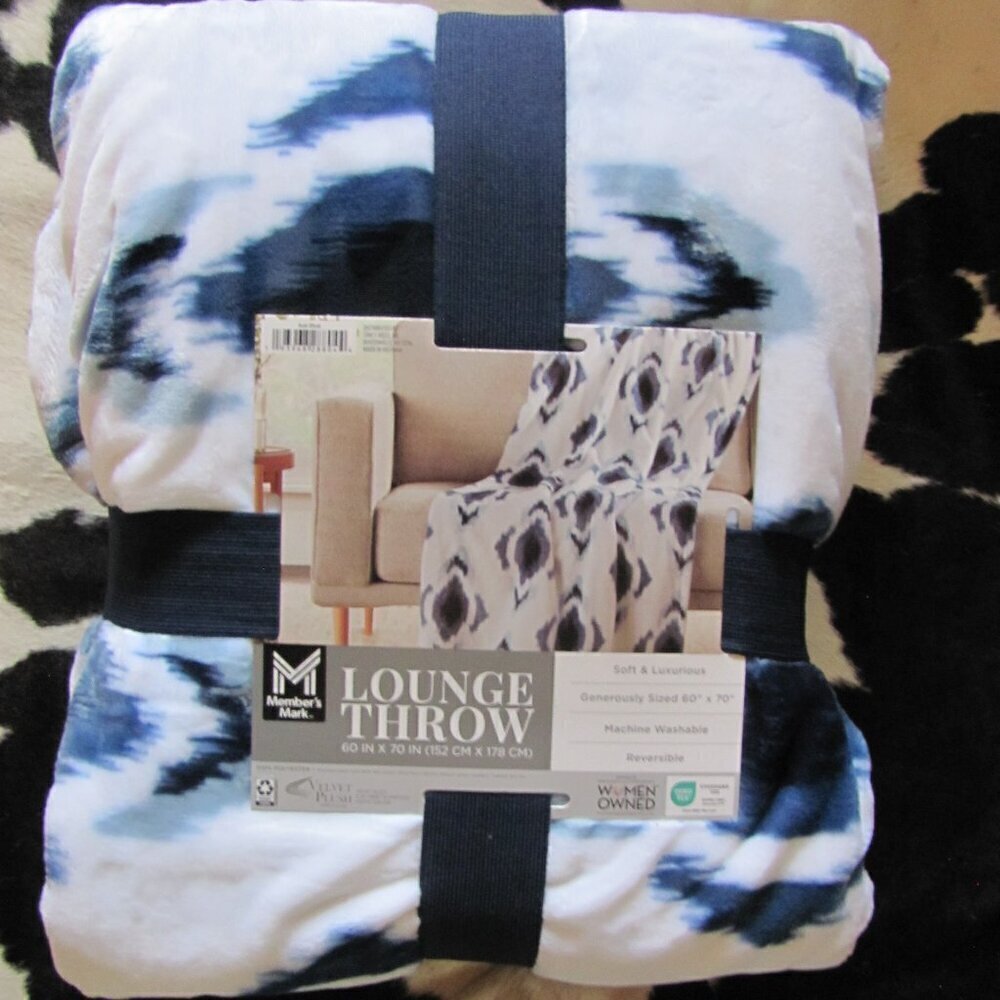 GIFT AWAY AZTEC PRINT THROW NIP